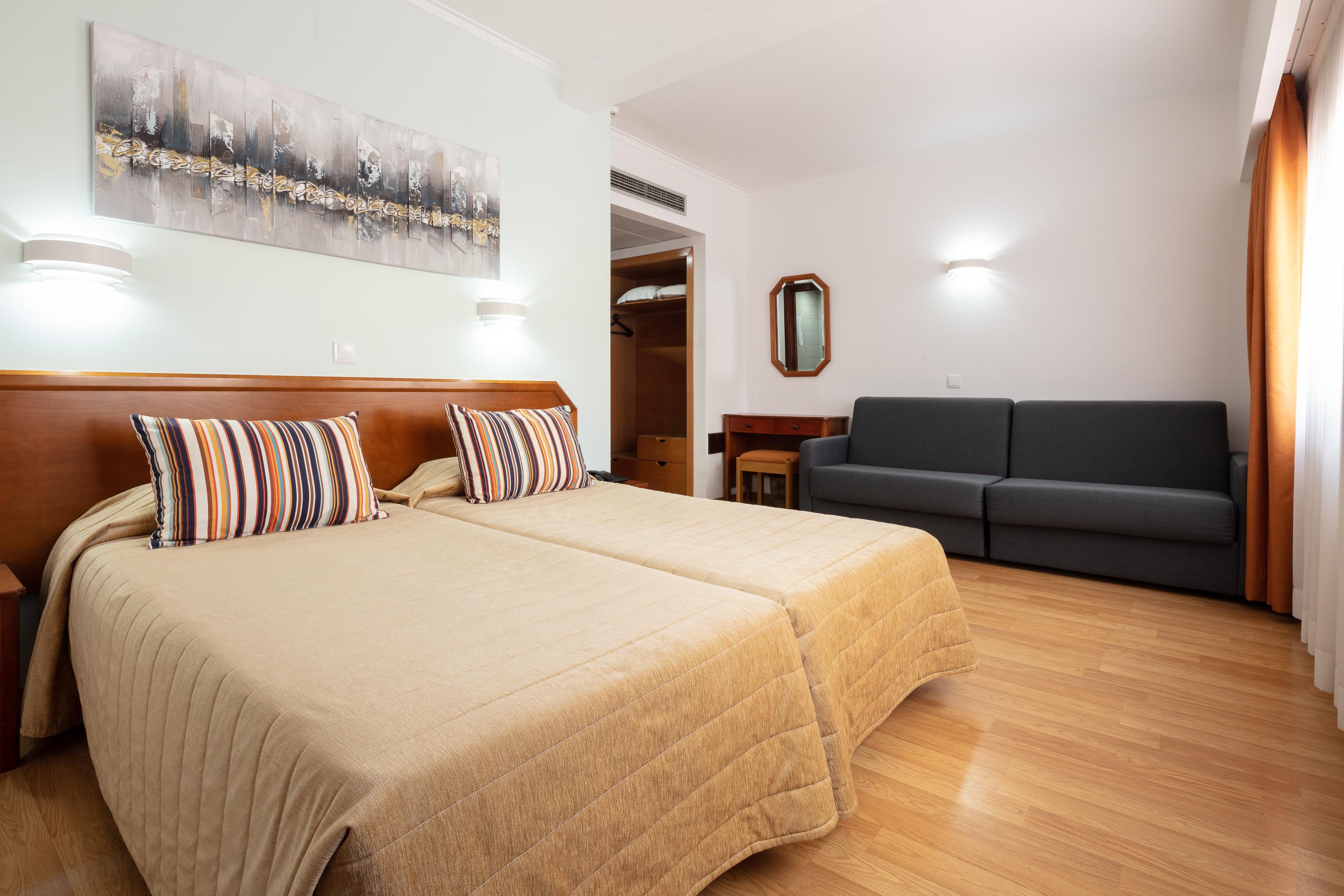 Hotel Anjos Lisbon Bagian luar foto