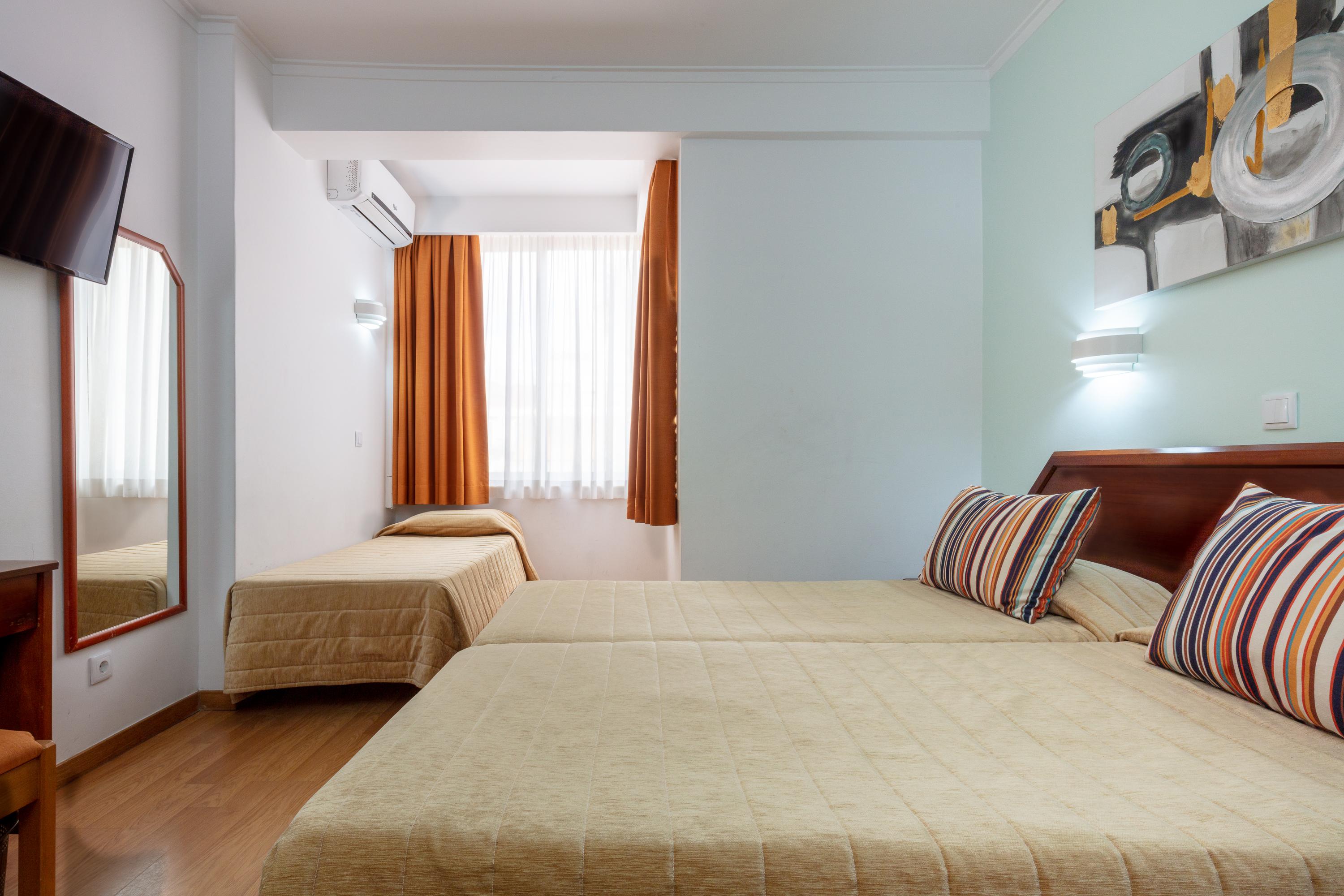 Hotel Anjos Lisbon Bagian luar foto