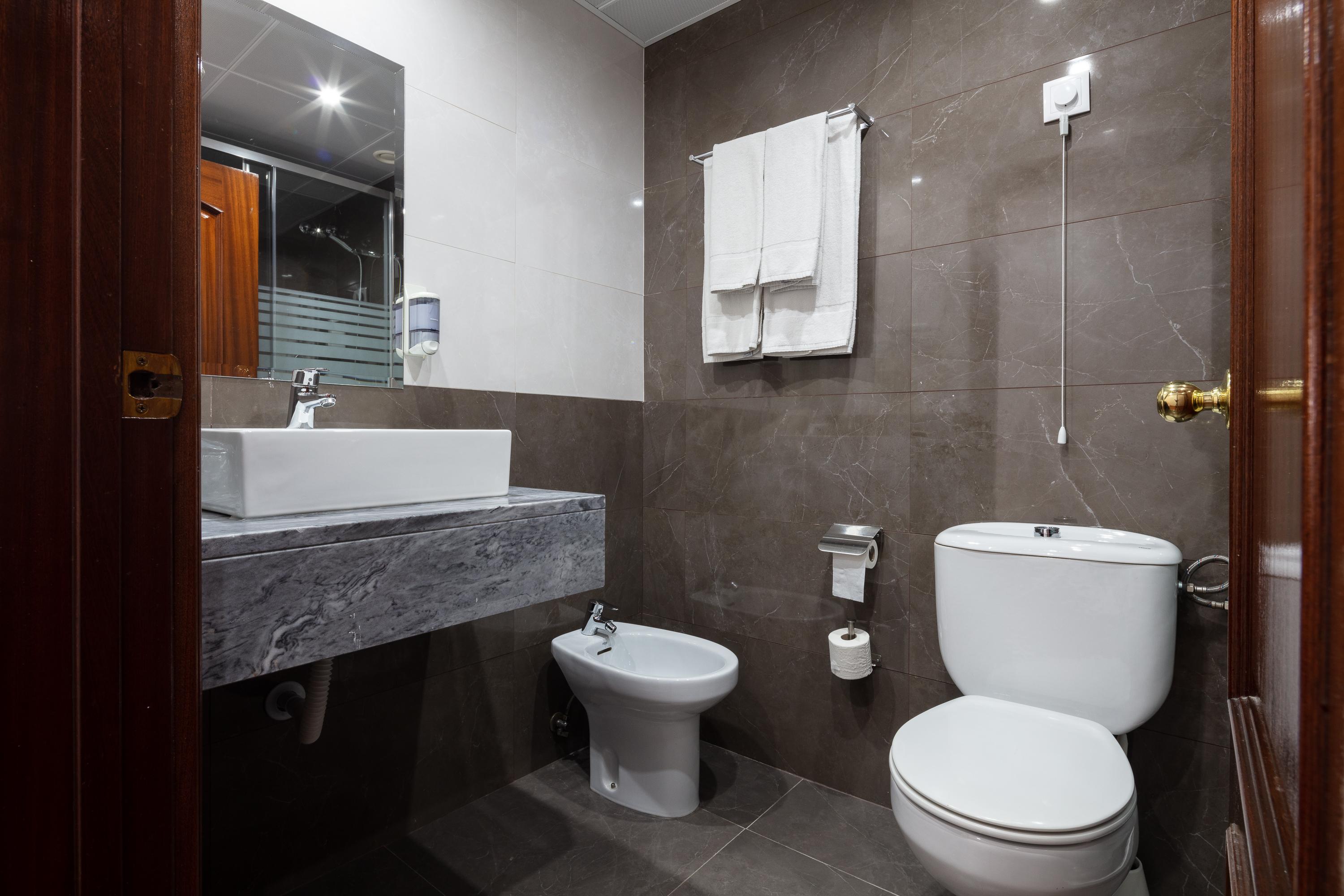 Hotel Anjos Lisbon Bagian luar foto
