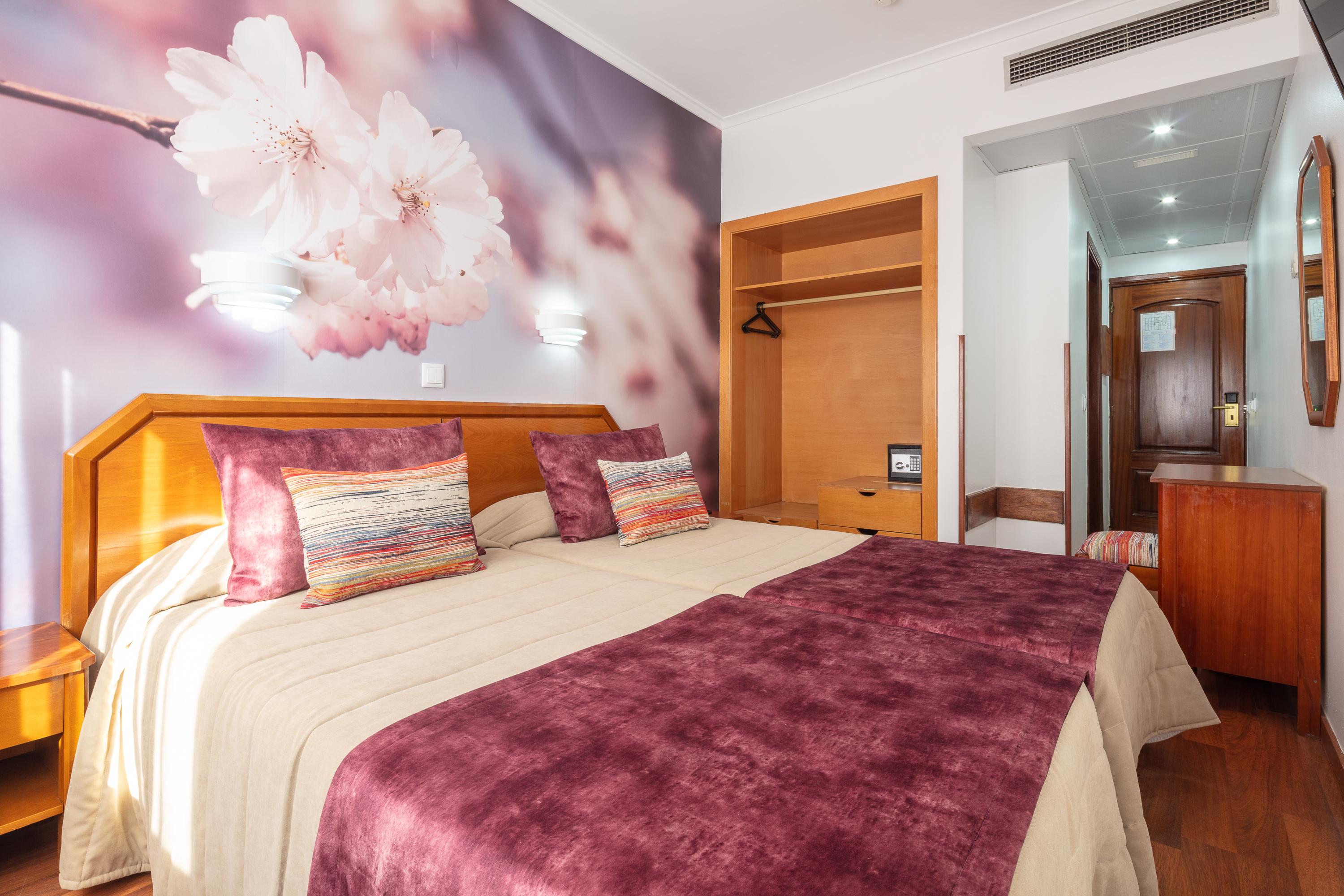 Hotel Anjos Lisbon Bagian luar foto