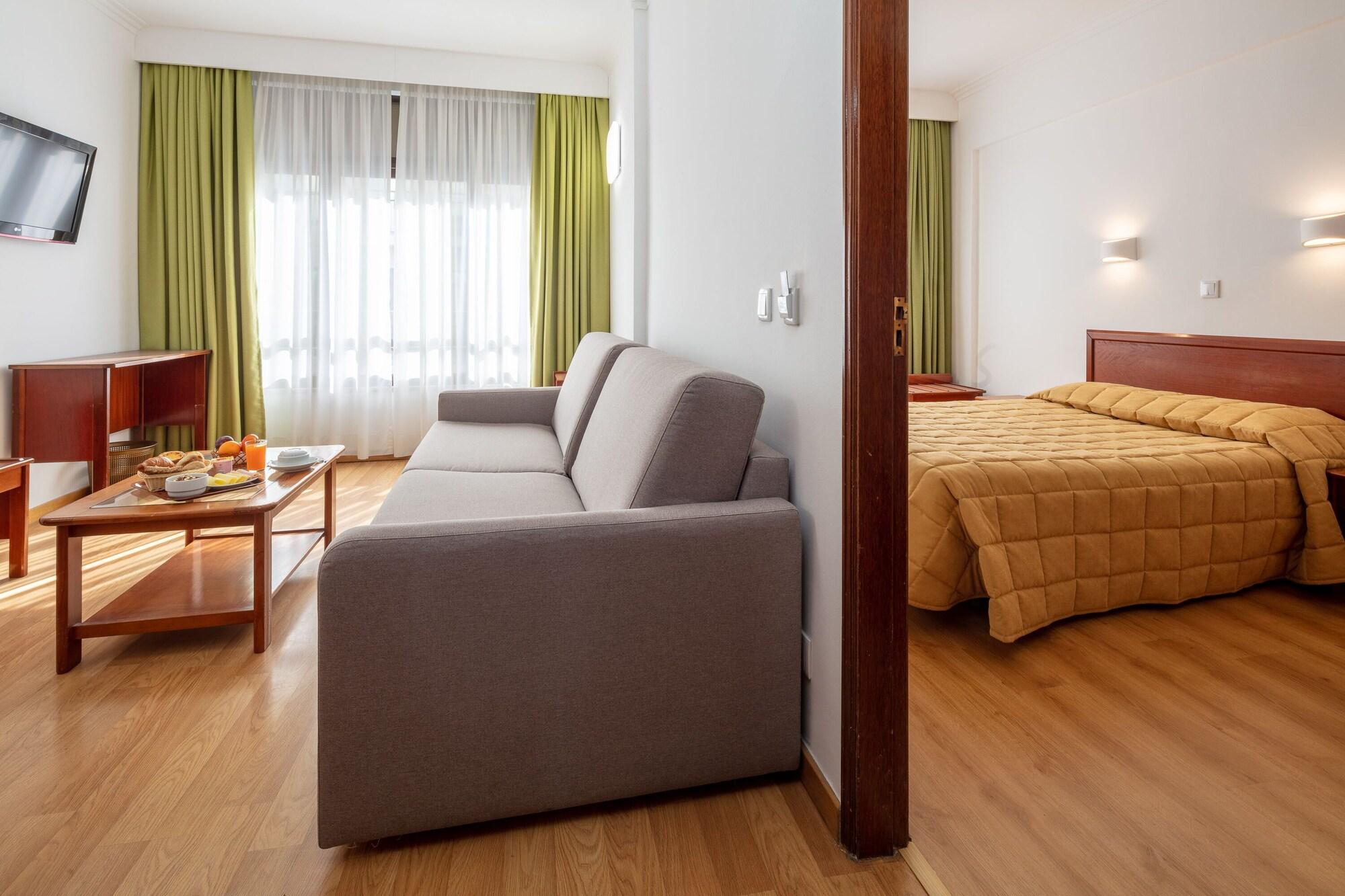 Hotel Anjos Lisbon Bagian luar foto