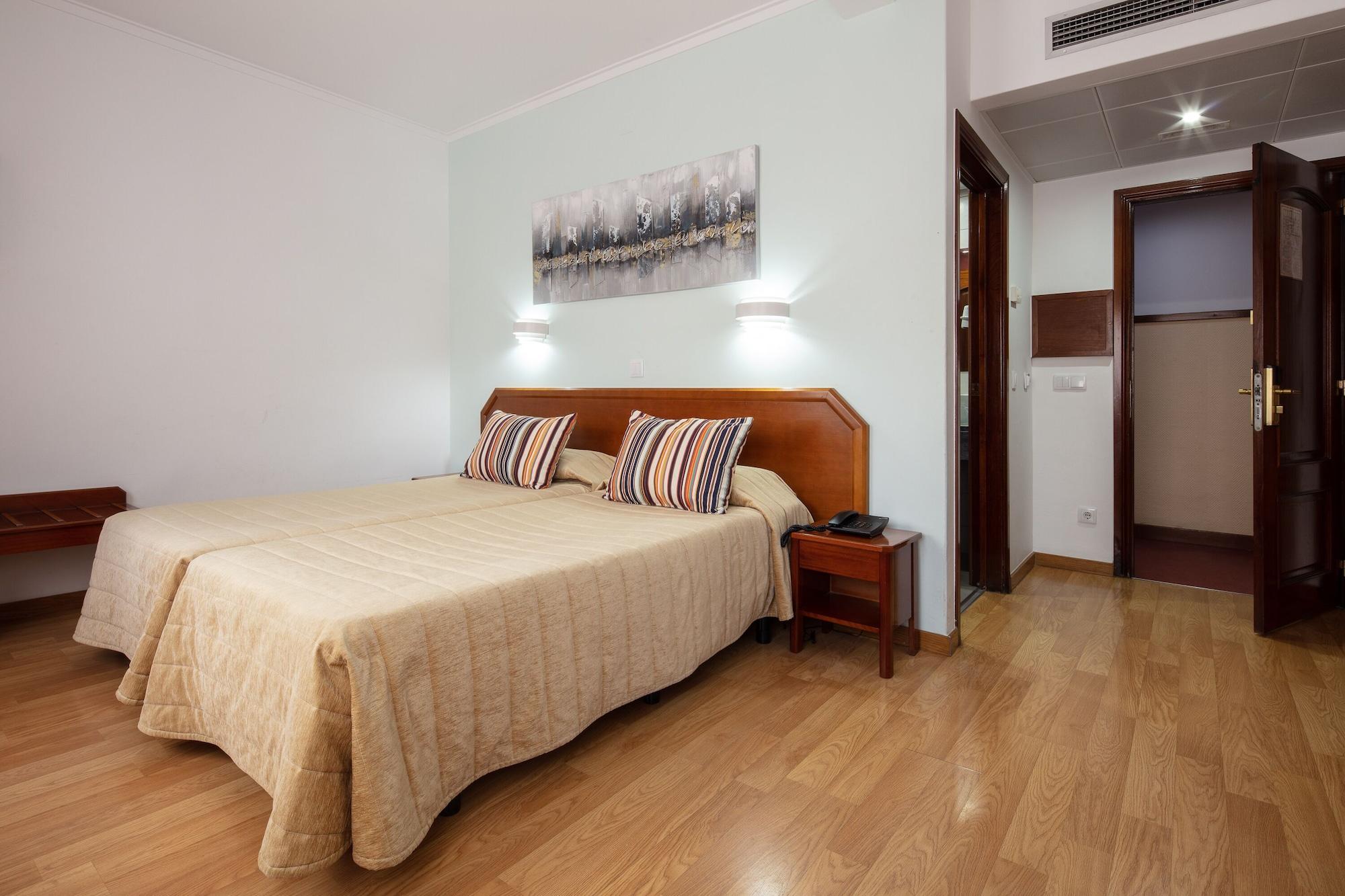 Hotel Anjos Lisbon Bagian luar foto