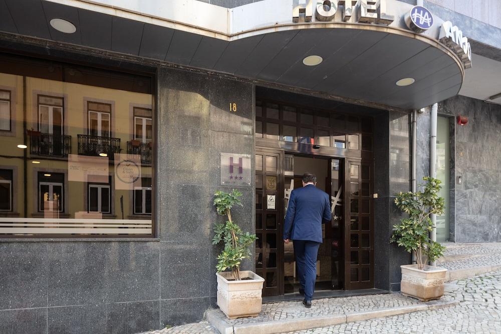 Hotel Anjos Lisbon Bagian luar foto