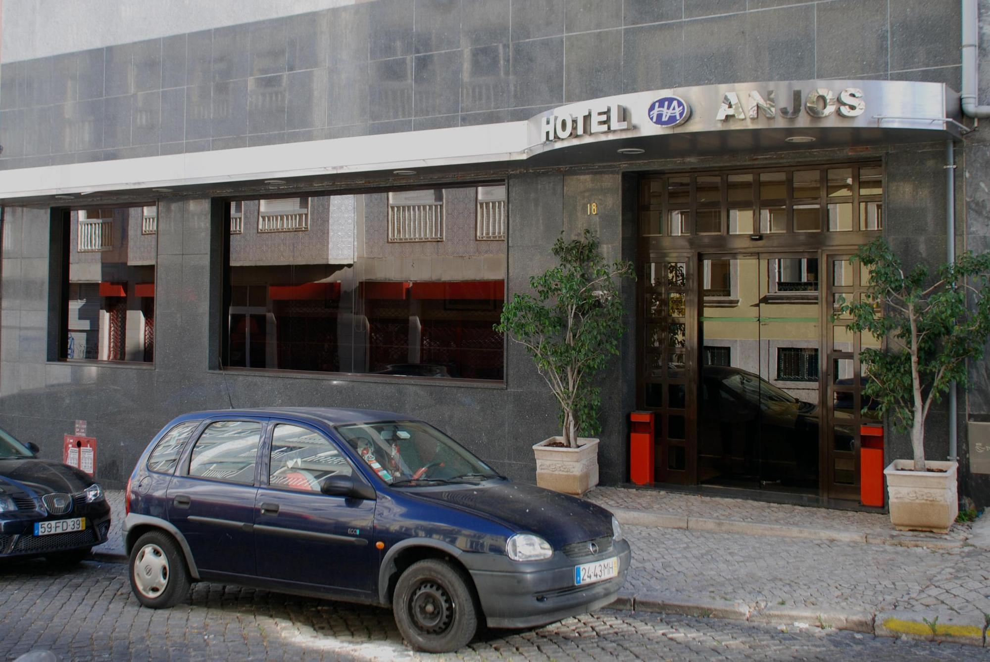 Hotel Anjos Lisbon Bagian luar foto
