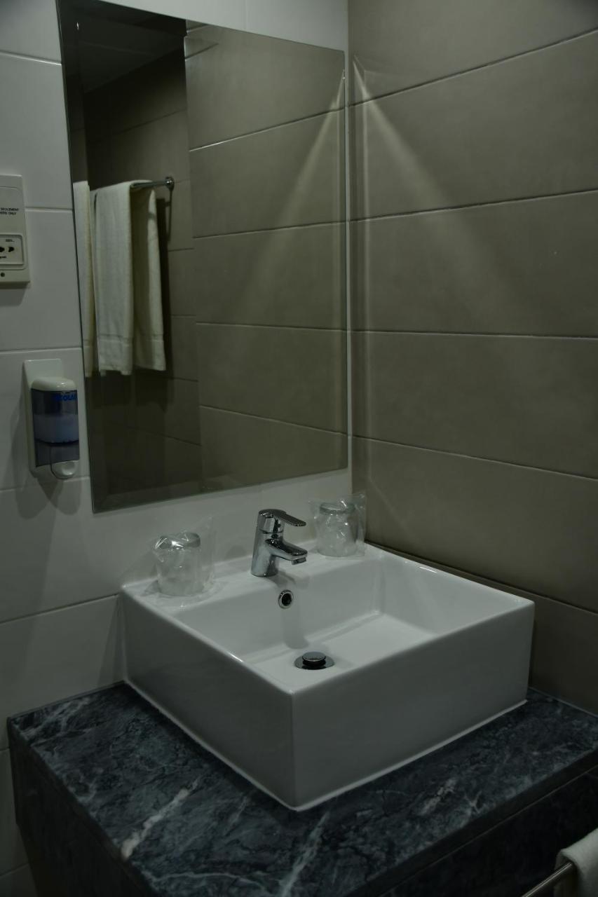 Hotel Anjos Lisbon Bagian luar foto